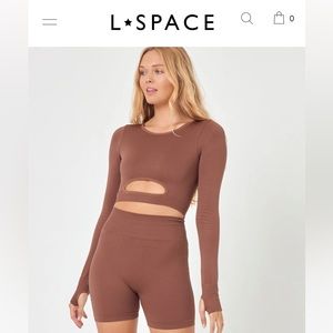 Like new L space in the zone short set In cafe